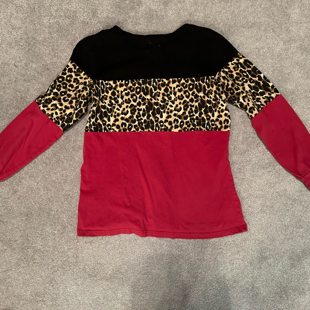 Women’s Top Red Black and animal print. Size small. - Picture 6 of 6